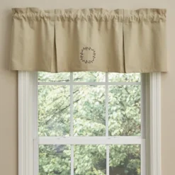 Park Designs Cotton Wreath Lined Pleat Valance 45" X 15"