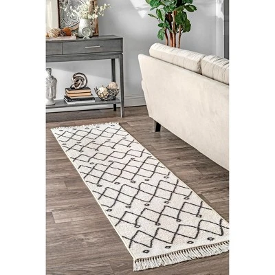 NuLOOM Krystal Trellis Tassel Area Rug 6 NuLOOM Krystal Trellis Tassel Area Rug - Image 4