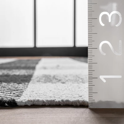 NuLOOM Rylie Buffalo Plaid Flatweave Area Rug 4 NuLOOM Rylie Buffalo Plaid Flatweave Area Rug - Image 2