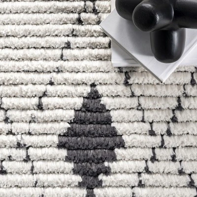 NuLOOM Joanna Diamond Trellis Soft Shag Fringe Area Rug 7 NuLOOM Joanna Diamond Trellis Soft Shag Fringe Area Rug - Image 5