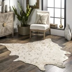NuLOOM Iraida Contemporary Faux Cowhide Area Rug