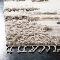 Knotted Issa Rug - Safavieh