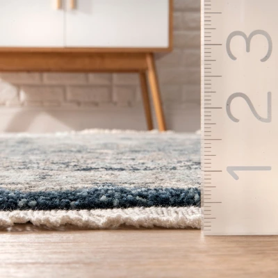 NuLOOM Vintage Melani Medallion Fringe Area Rug 4 NuLOOM Vintage Melani Medallion Fringe Area Rug - Image 2