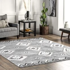 NuLOOM Arie Diamond Machine Washable Area Rug