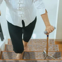 Sussexhome Leaves Collection Non-Slip Carpet Stair Treads, 9" X 28" -Home Improvement Store GUEST d1c3968c bf5e 4a0c b8bb ab2485cd2753