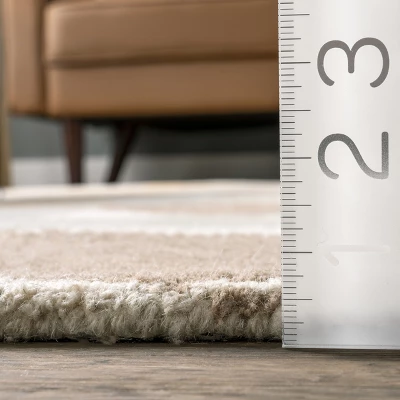 NuLOOM Liv Hand Tufted Wool Geometric Area Rug 4 NuLOOM Liv Hand Tufted Wool Geometric Area Rug - Image 2