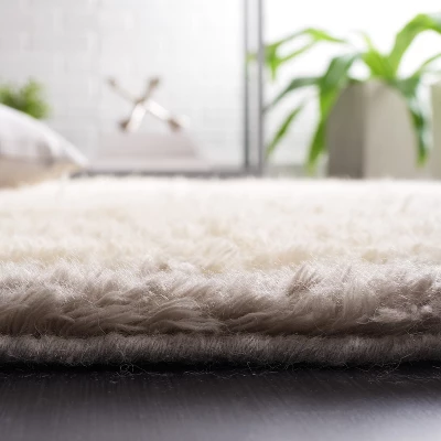 Casablanca CSB704 Hand Woven Area Rug - Safavieh 4 Casablanca CSB704 Hand Woven Area Rug - Safavieh - Image 2