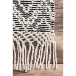 NuLOOM Hand Woven Darlene Tassel Area Rug -Home Improvement Store GUEST f2cba882 d6c3 4e95 8ef7 494fd19a2e16