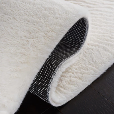 Faux Rabbit Fur FRF500 Power Loomed Machine Washable Area Rug - Safavieh 5 Faux Rabbit Fur FRF500 Power Loomed Machine Washable Area Rug - Safavieh - Image 3