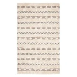 Ashlee Geometric Design Woven Rug - Safavieh -Home Improvement Store GUEST fa9a3afc 0a68 4654 8783 6e5c647856f0